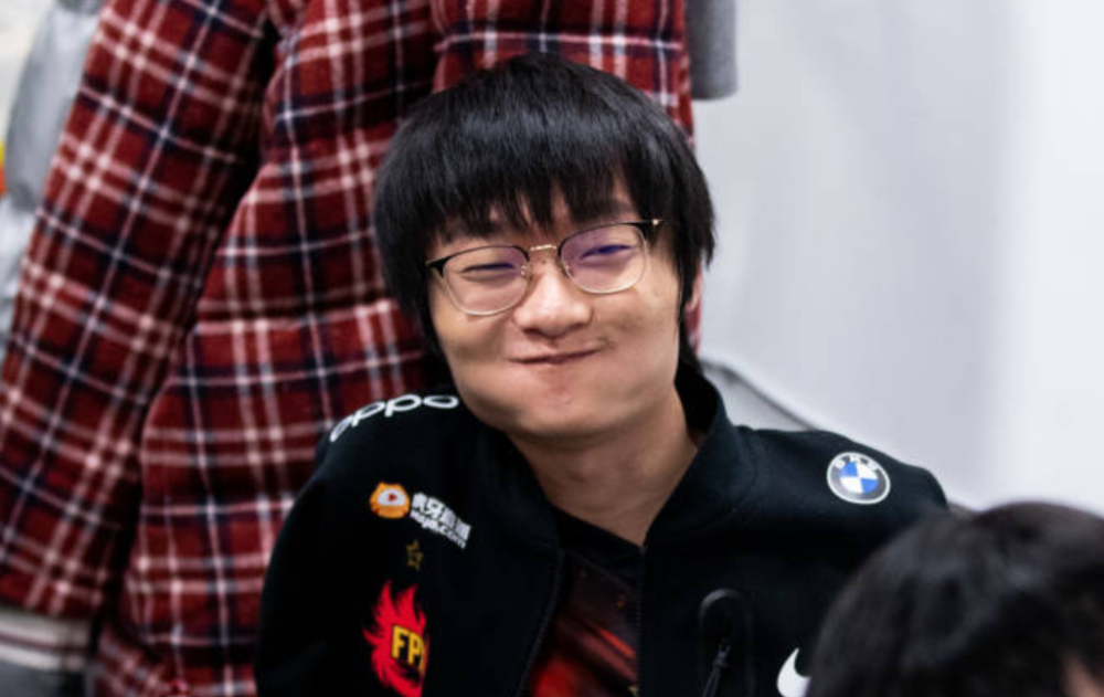 V5碾压C9,Crisp拿下关键大龙激烈交锋四强赛,留下经典瞬间的简单介绍 V5碾压C9,Crisp拿下关键大龙激烈交锋四强赛,留下经典瞬间的简单介绍