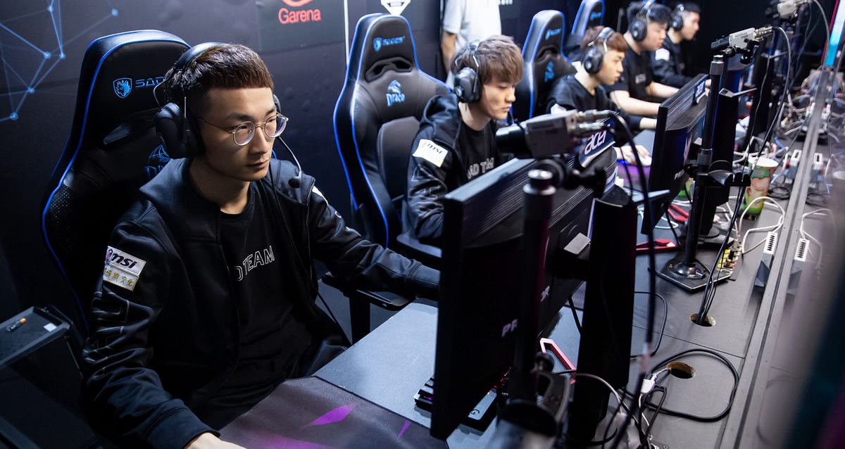 MAD碾压TL,Viper关键团战开团秒人峡谷大战八强赛,引爆全场热议 MAD碾压TL,Viper关键团战开团秒人峡谷大战八强赛,引爆全场热议